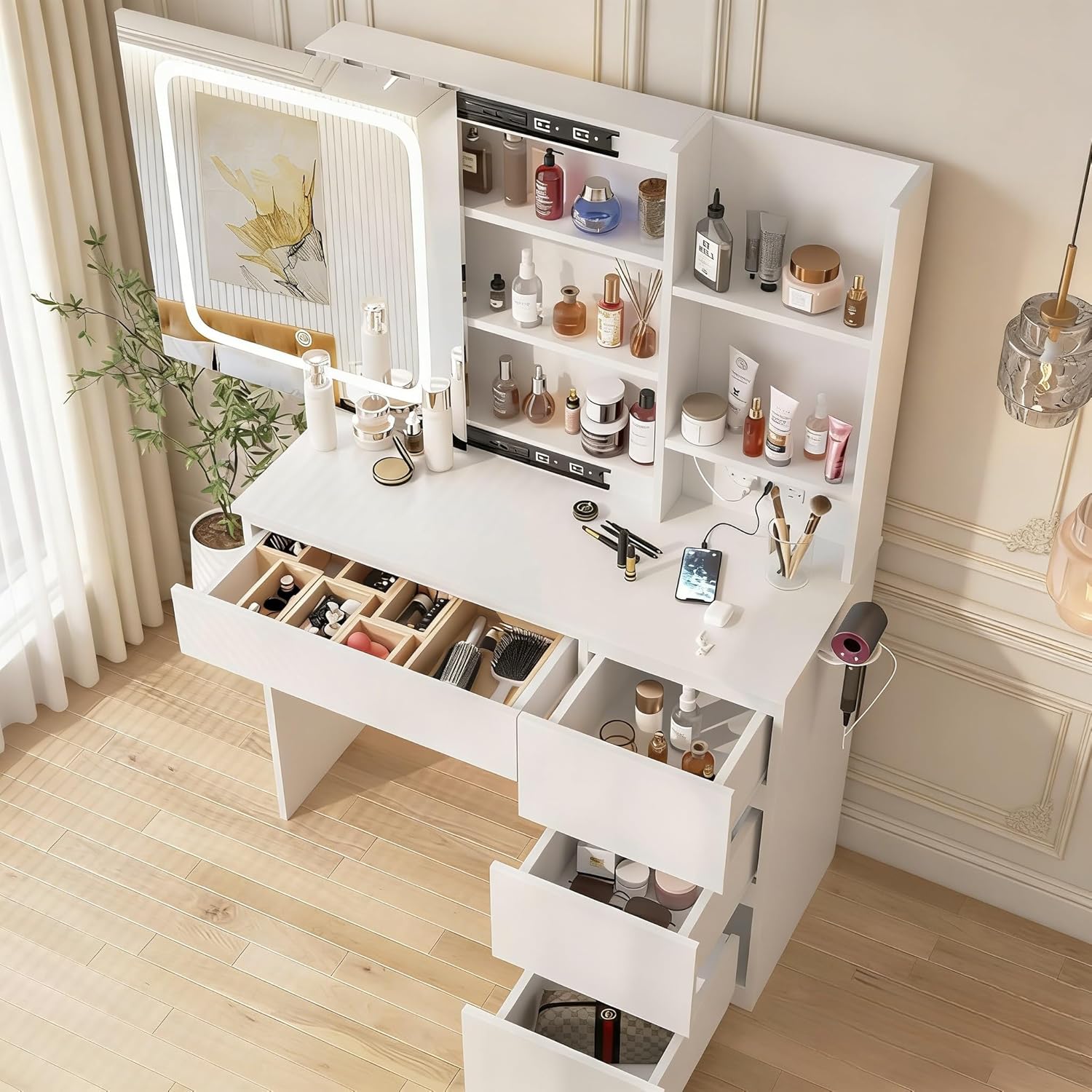 طاولة تجميل مع محطة شحن، طقم ت - مراجعة Desk Setup Charging Station وسعره